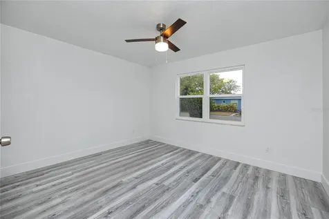 418 39th Avenue N St Petersburg FL 33703