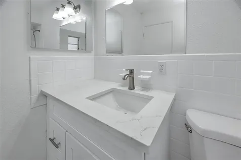418 39th Avenue N St Petersburg FL 33703