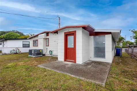418 39th Avenue N St Petersburg FL 33703