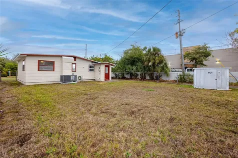 418 39th Avenue N St Petersburg FL 33703