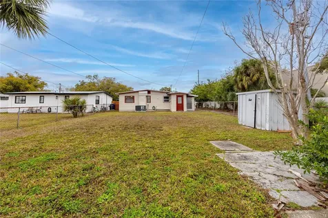 418 39th Avenue N St Petersburg FL 33703