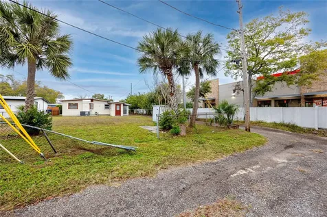 418 39th Avenue N St Petersburg FL 33703