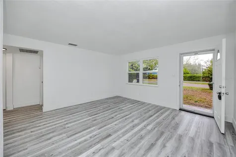 418 39th Avenue N St Petersburg FL 33703