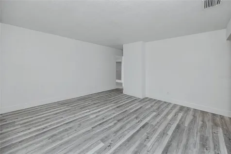 418 39th Avenue N St Petersburg FL 33703