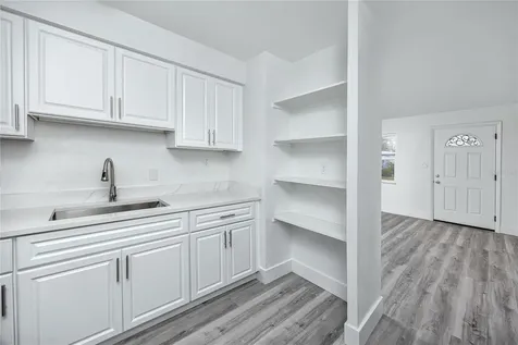 418 39th Avenue N St Petersburg FL 33703