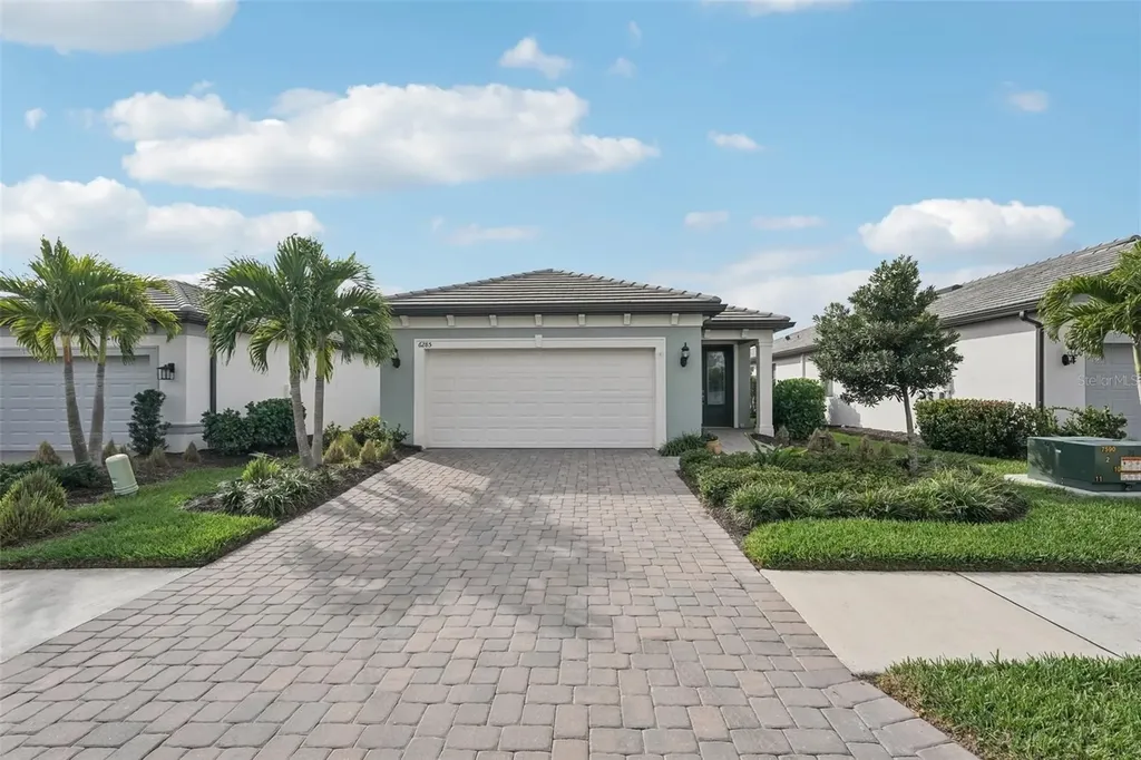 6285 Winding Pine Drive Nokomis FL 34275