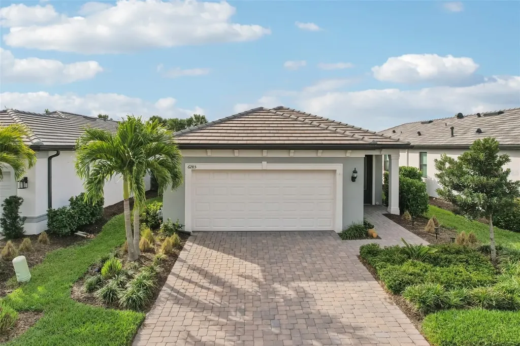 6285 Winding Pine Drive Nokomis FL 34275