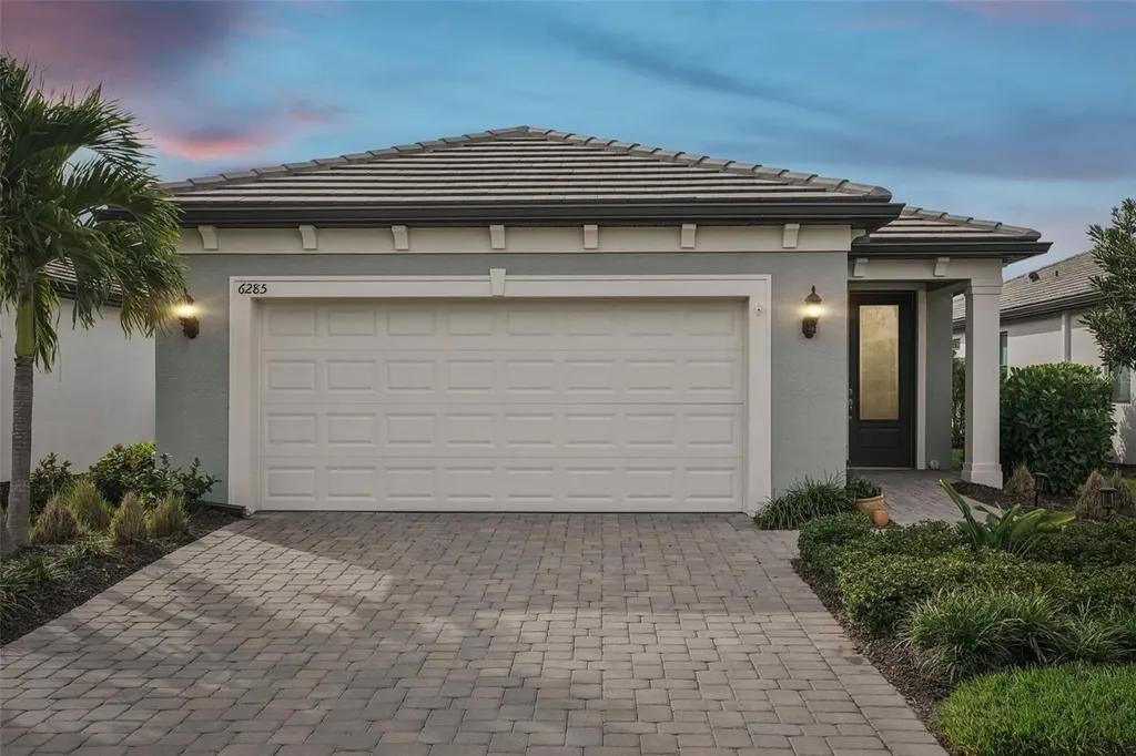 6285 Winding Pine Drive Nokomis FL 34275