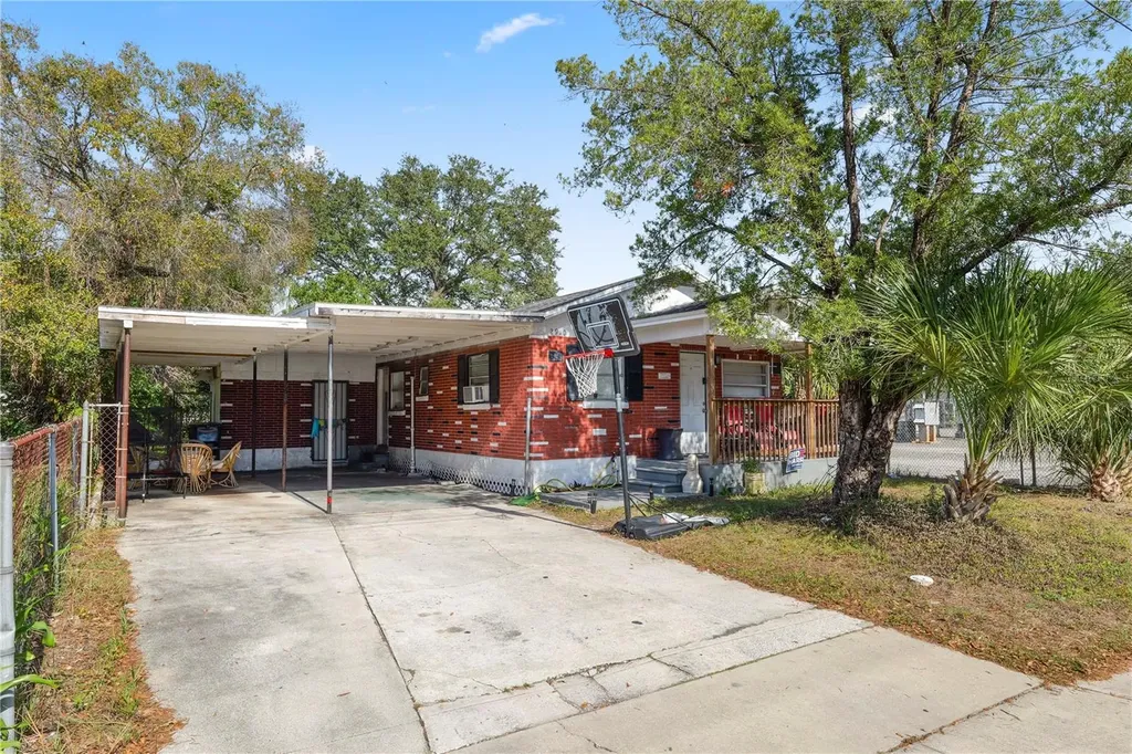 2910 E Emma Street Tampa FL 33610