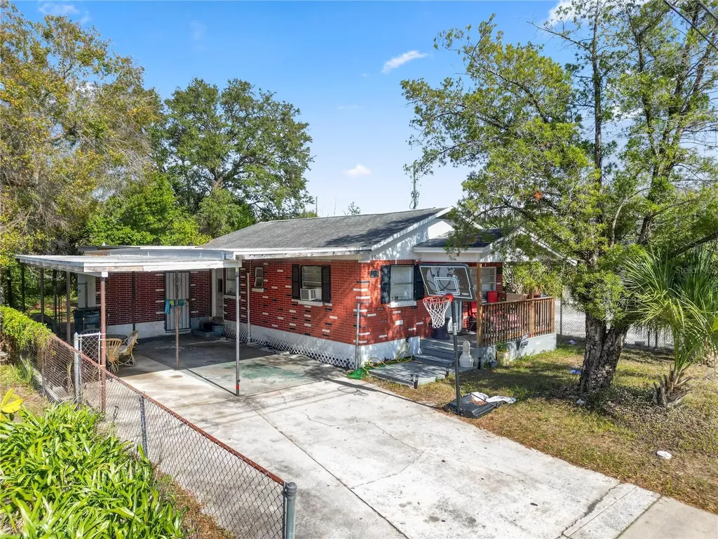 2910 E Emma Street Tampa FL 33610