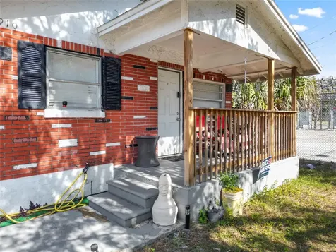 2910 E Emma Street Tampa FL 33610