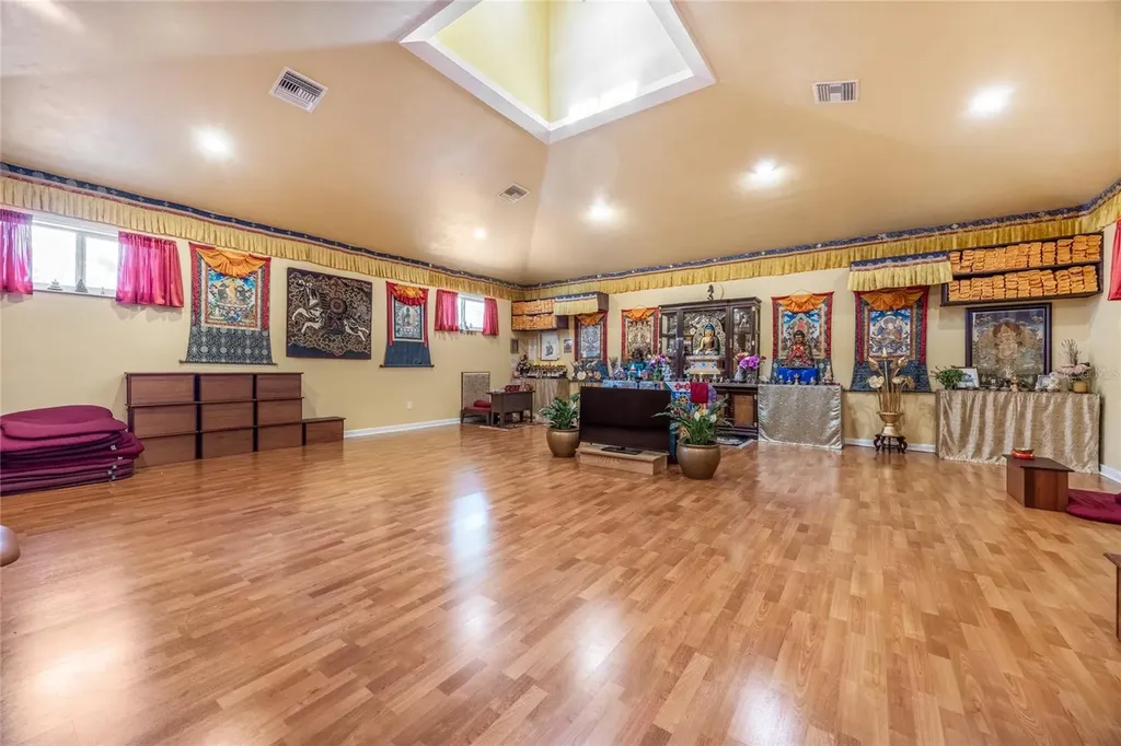 1216 NW 9th Avenue Gainesville FL 32601