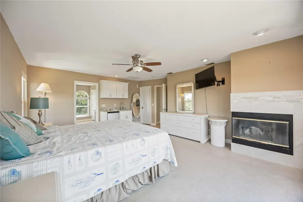 1470 Bayshore Drive Terra Ceia FL 34250