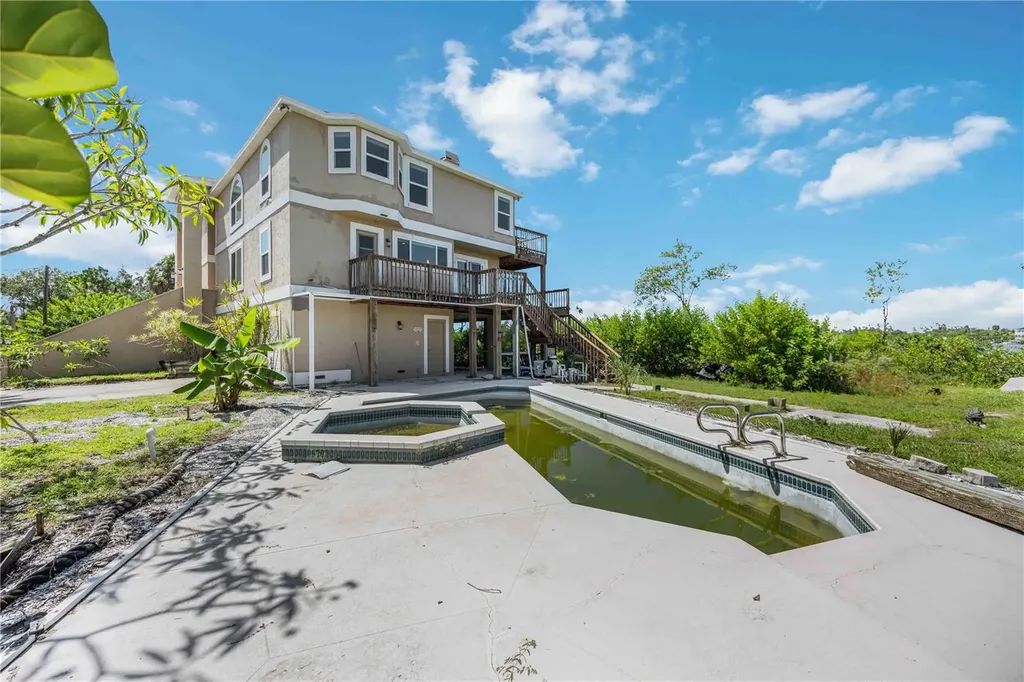 1470 Bayshore Drive Terra Ceia FL 34250