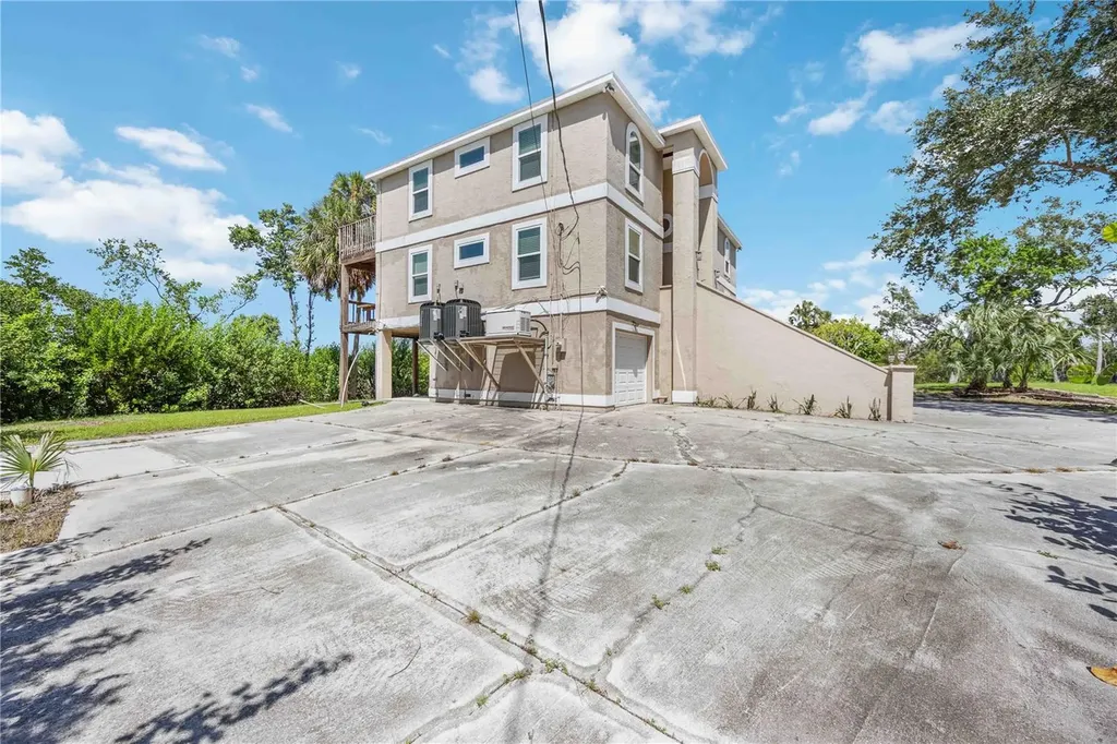 1470 Bayshore Drive Terra Ceia FL 34250