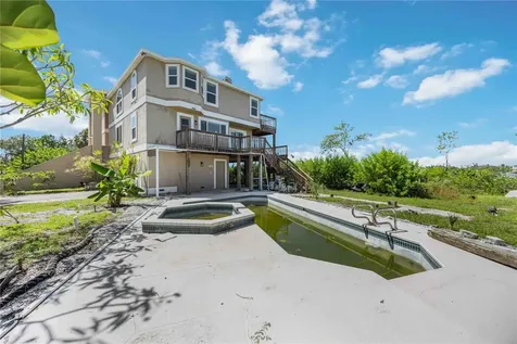 1470 Bayshore Drive Terra Ceia FL 34250