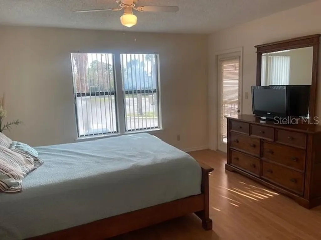 4017 Crockers Lake Boulevard Sarasota FL 34238