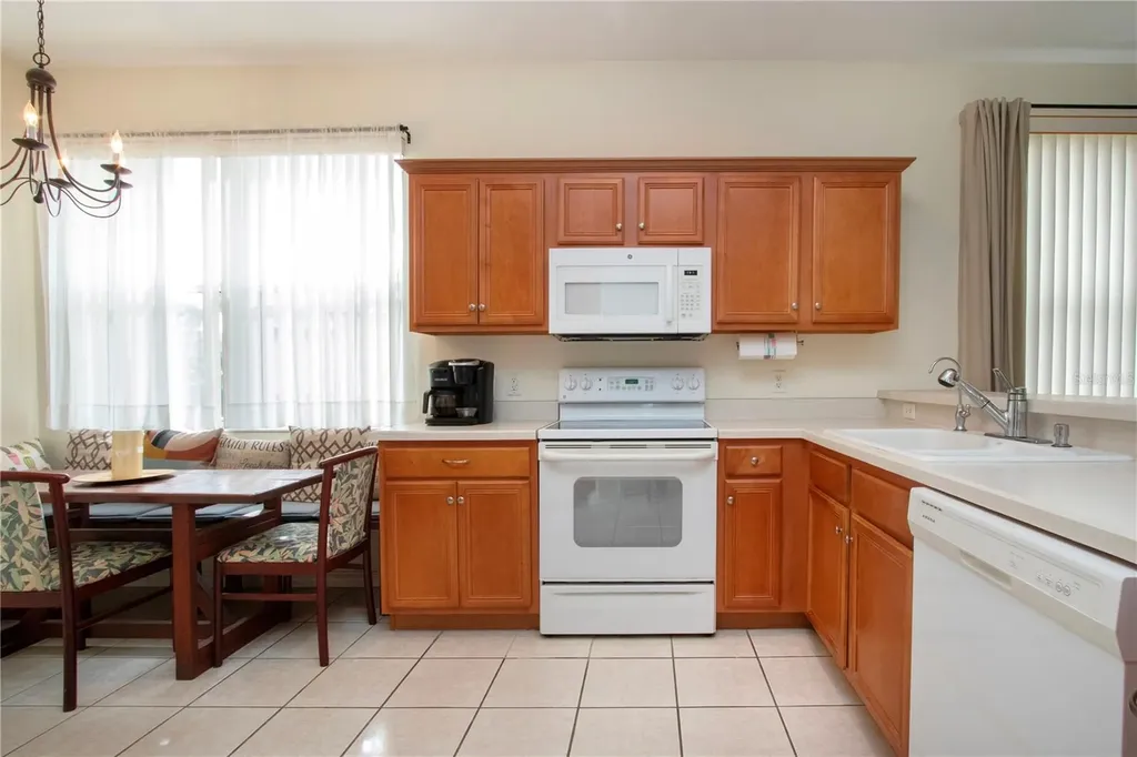 1908 Sterling Glen Court Sun City Center FL 33573