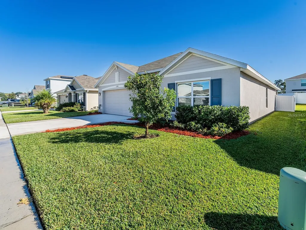 13748 Wineberry Drive Dade City FL 33525
