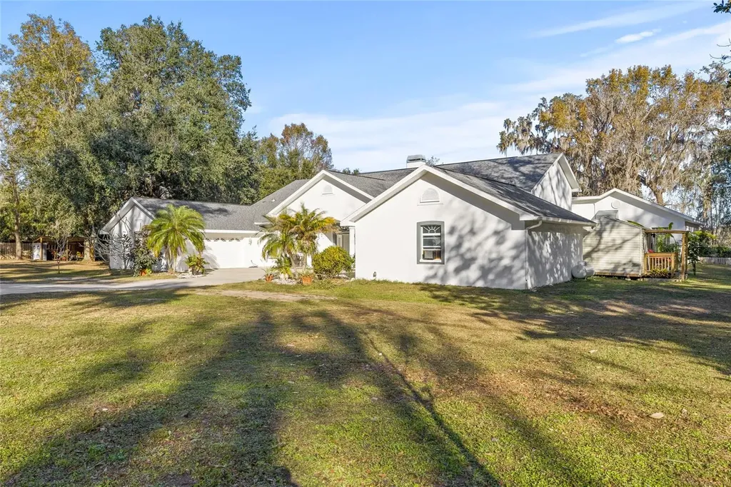 31445 Amberlea Road Dade City FL 33523