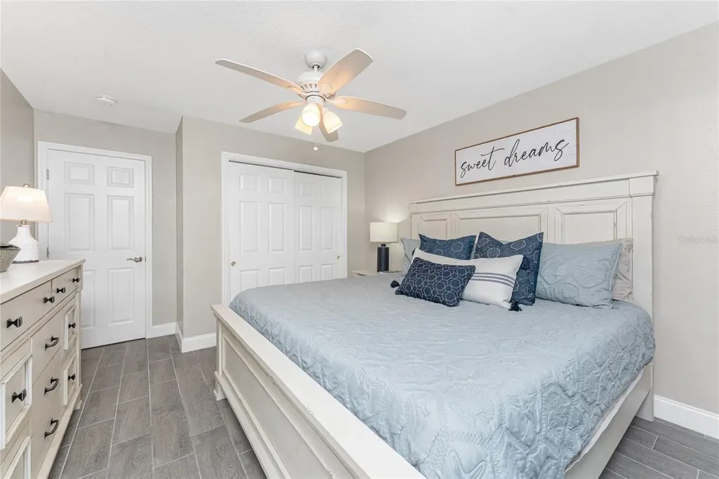 5041 N Beach Road Englewood FL 34223