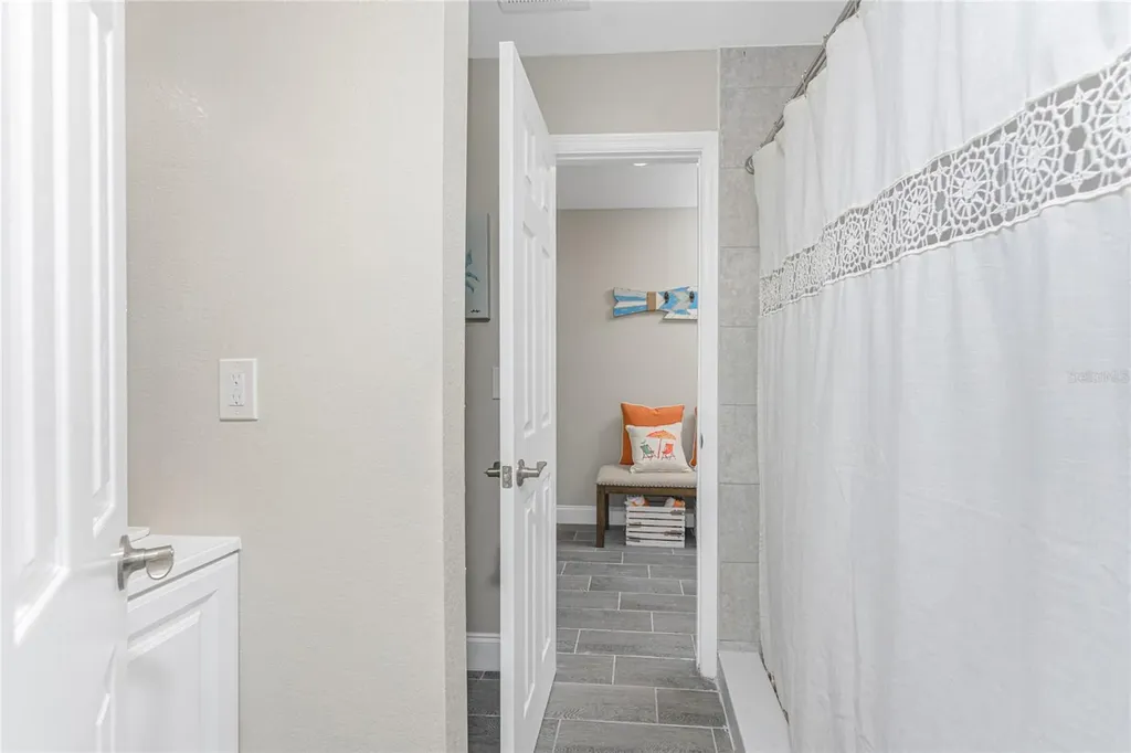 5041 N Beach Road Englewood FL 34223