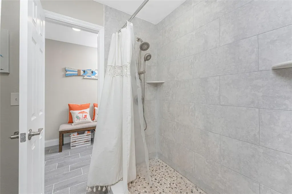 5041 N Beach Road Englewood FL 34223