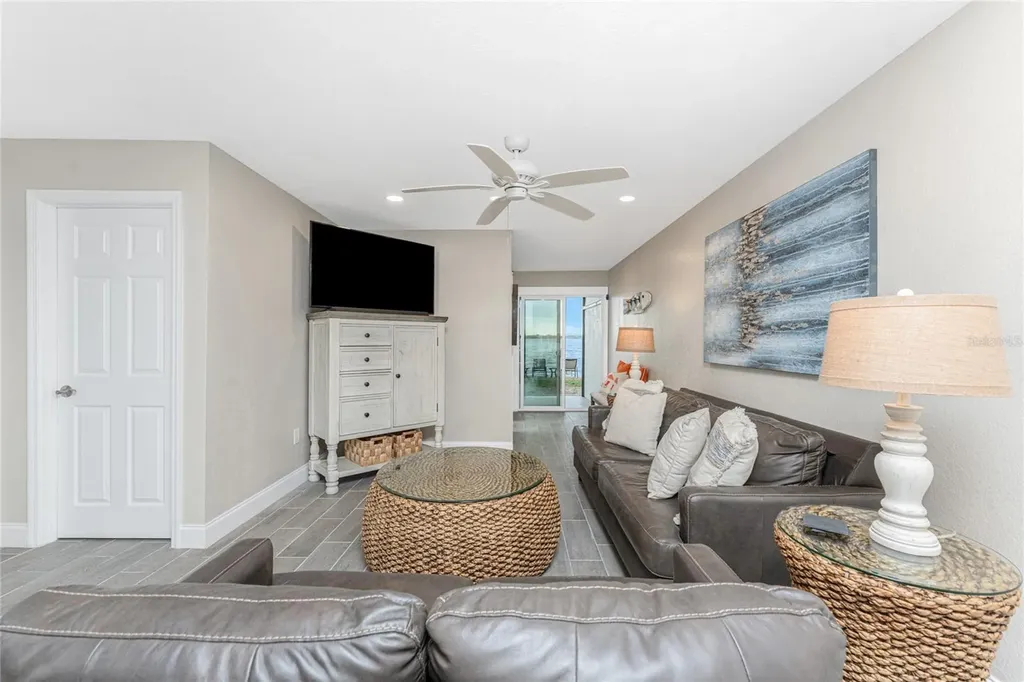 5041 N Beach Road Englewood FL 34223