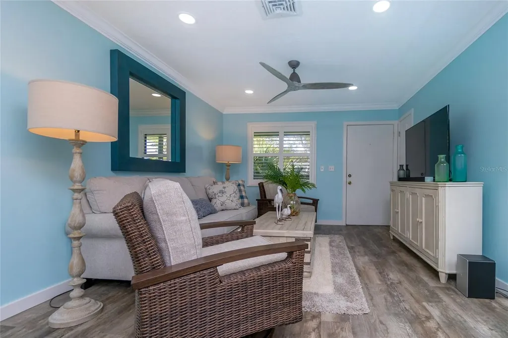 5041 N Beach Road Englewood FL 34223