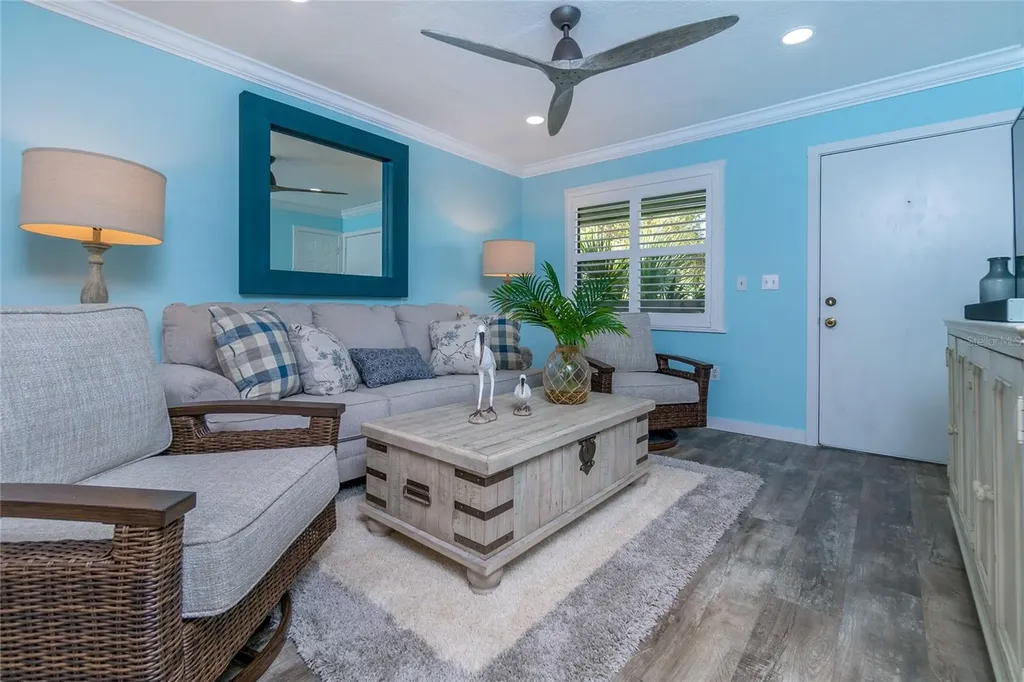 5041 N Beach Road Englewood FL 34223