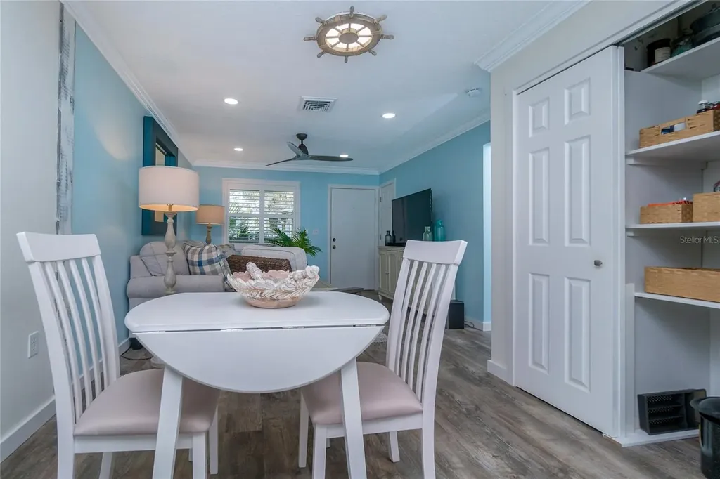 5041 N Beach Road Englewood FL 34223