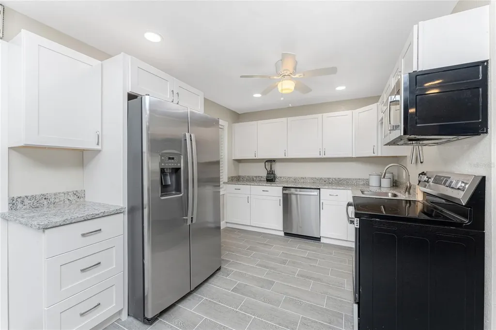 5041 N Beach Road Englewood FL 34223