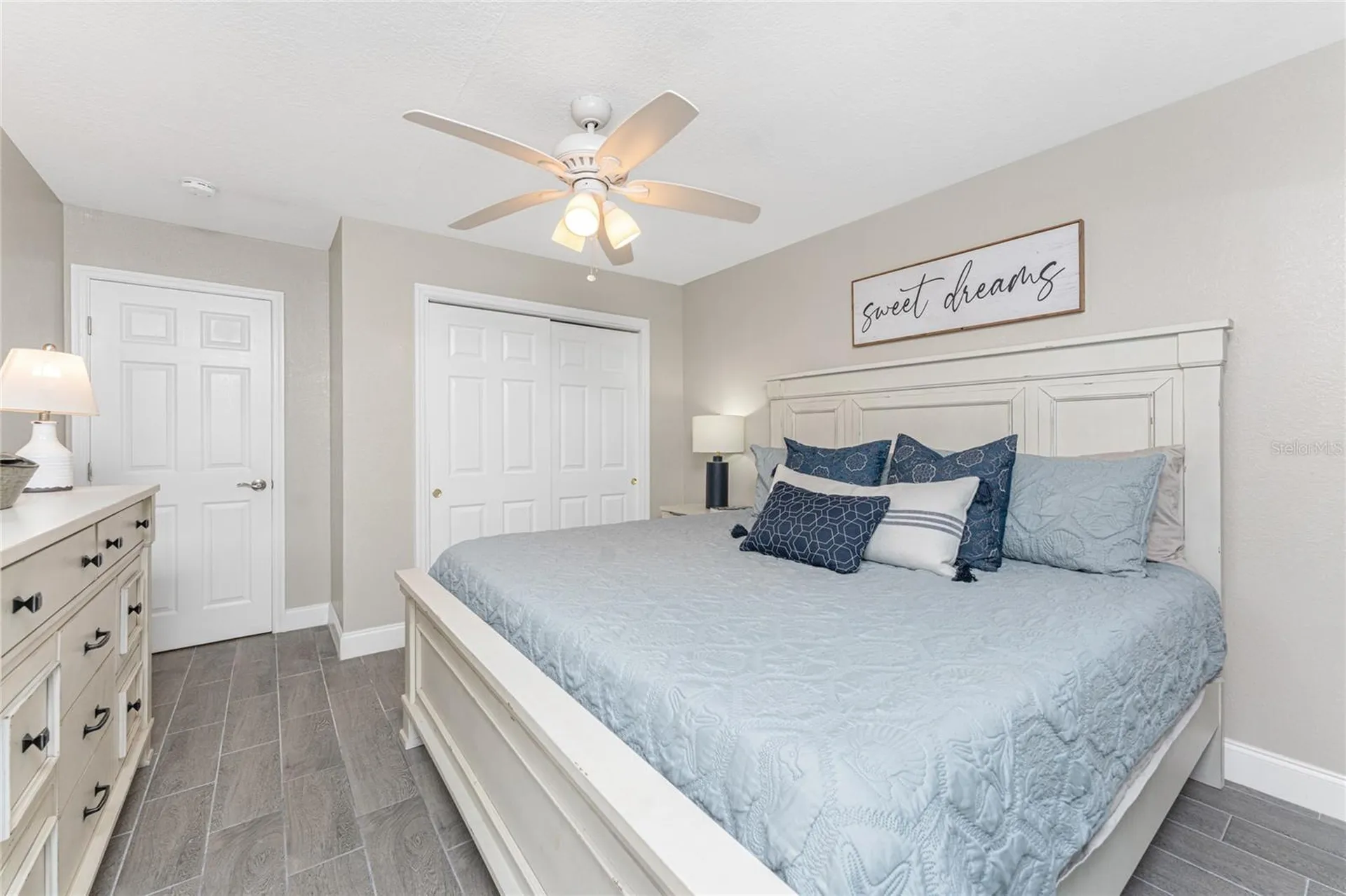 5041 N Beach Road Englewood FL 34223