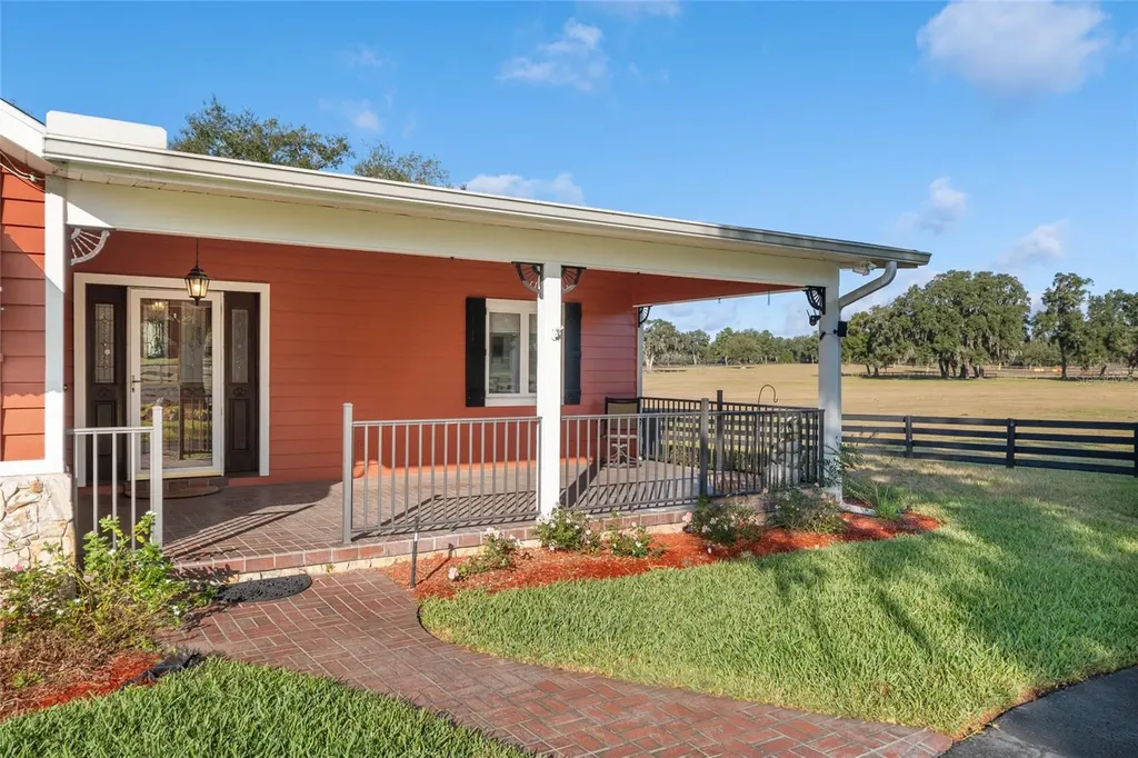 10880 NW 160th Avenue Morriston FL 32668