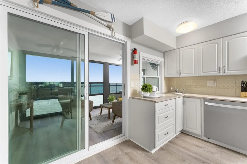 5041 N Beach Road Englewood FL 34223