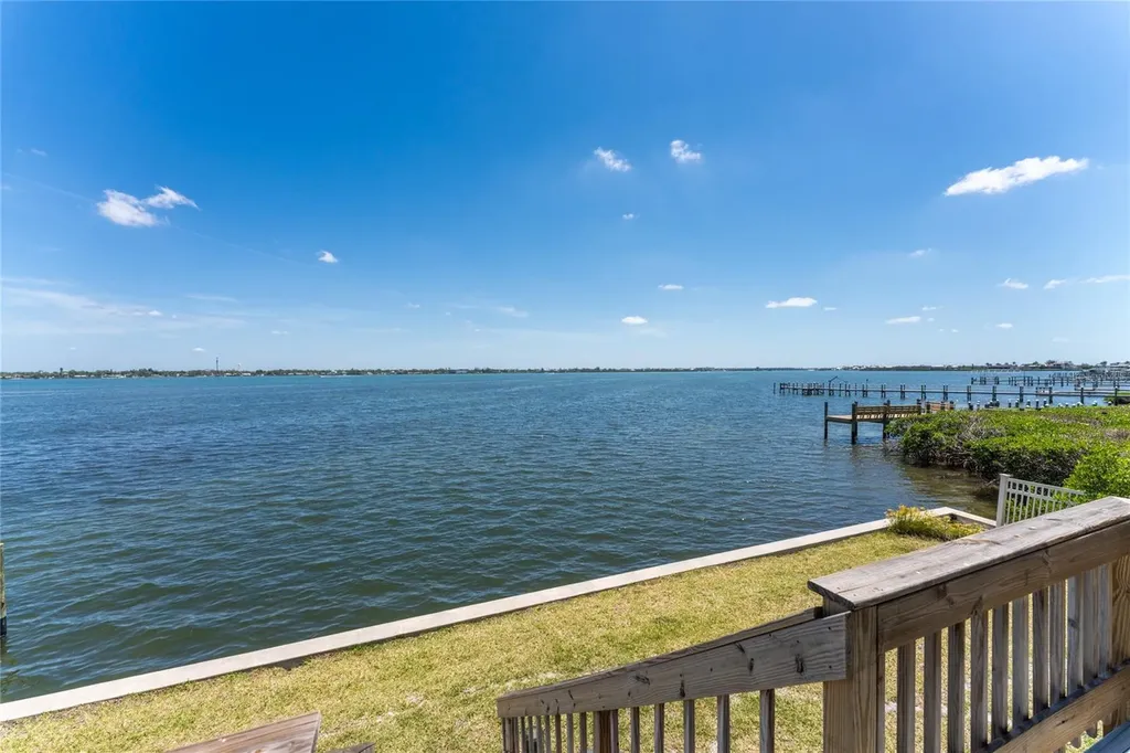 5041 N Beach Road Englewood FL 34223