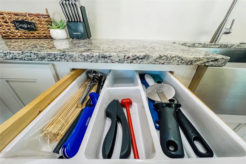 5041 N Beach Road Englewood FL 34223