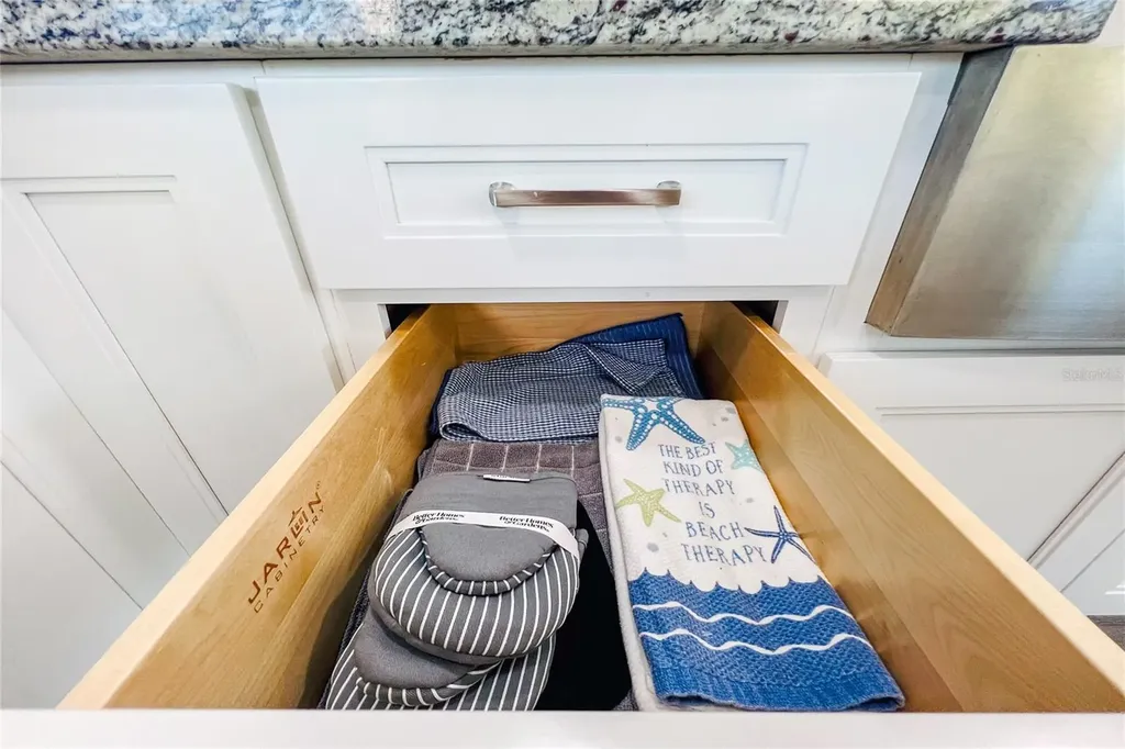 5041 N Beach Road Englewood FL 34223