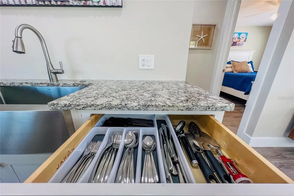 5041 N Beach Road Englewood FL 34223