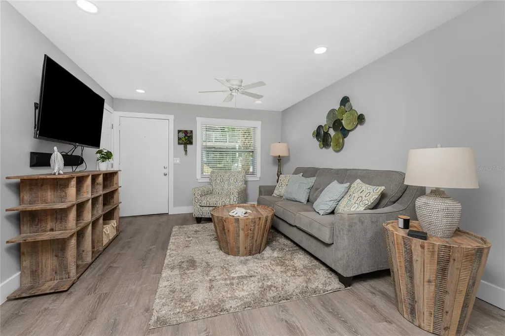 5041 N Beach Road Englewood FL 34223