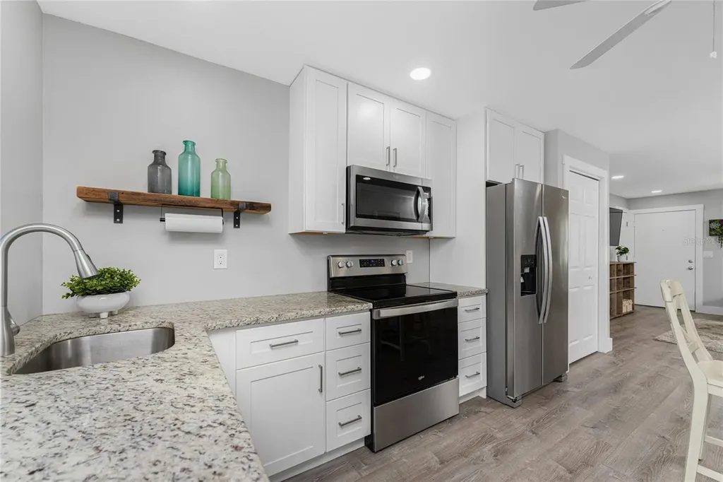 5041 N Beach Road Englewood FL 34223