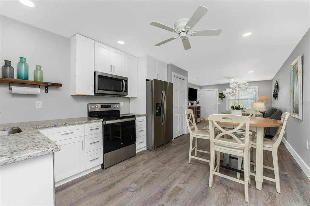 5041 N Beach Road Englewood FL 34223