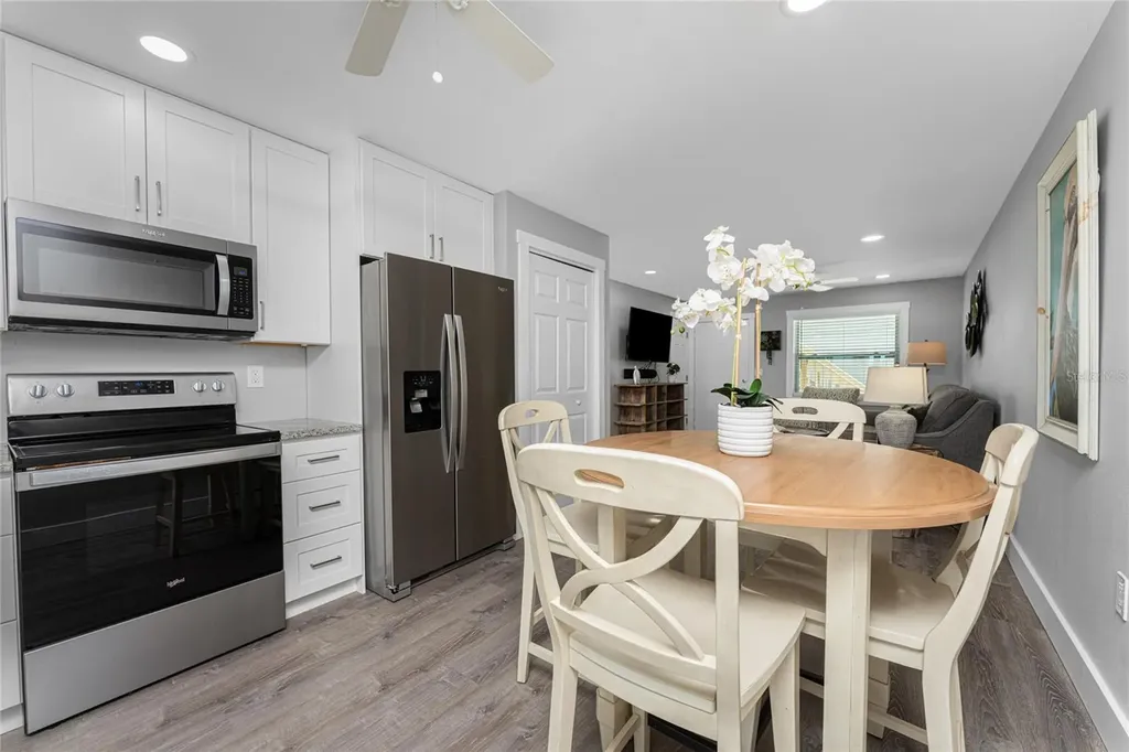 5041 N Beach Road Englewood FL 34223