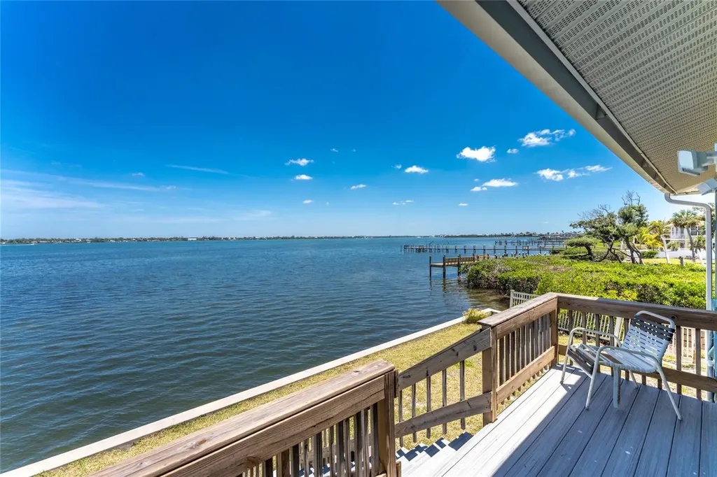 5041 N Beach Road Englewood FL 34223