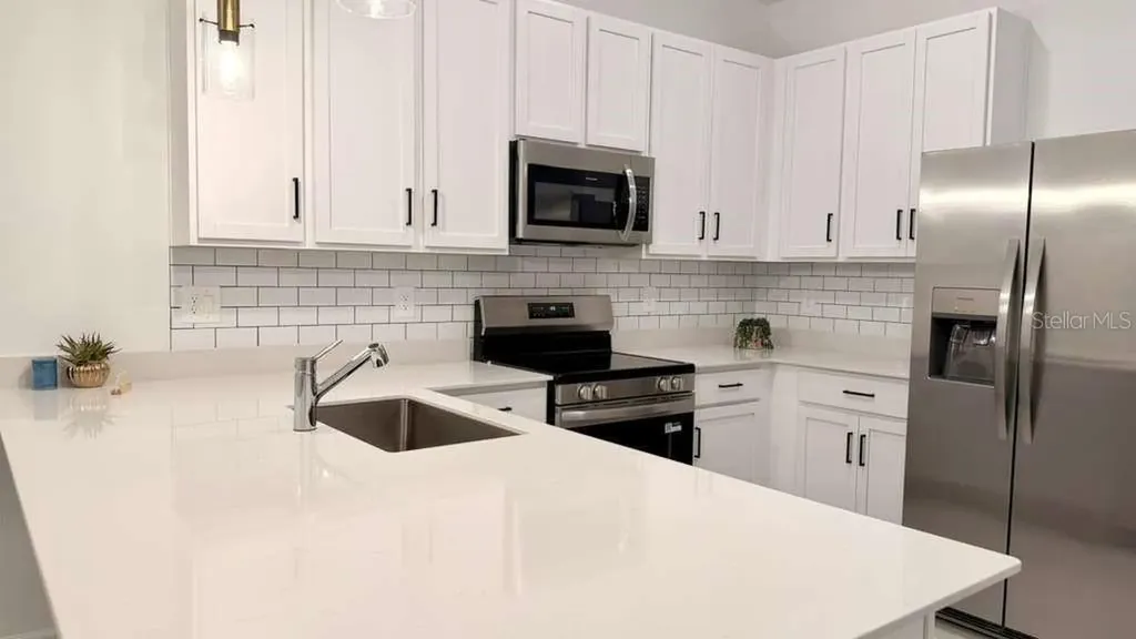 2735 Skyline Loop Kissimmee FL 34758