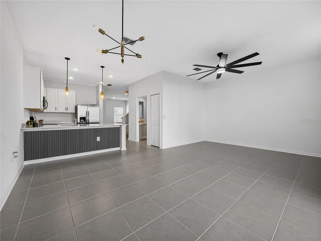 2735 Skyline Loop Kissimmee FL 34758