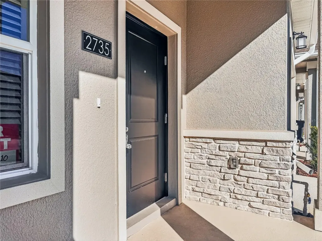 2735 Skyline Loop Kissimmee FL 34758