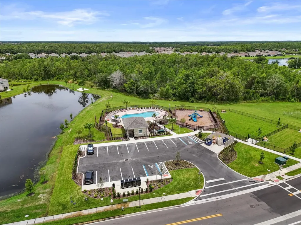 2735 Skyline Loop Kissimmee FL 34758