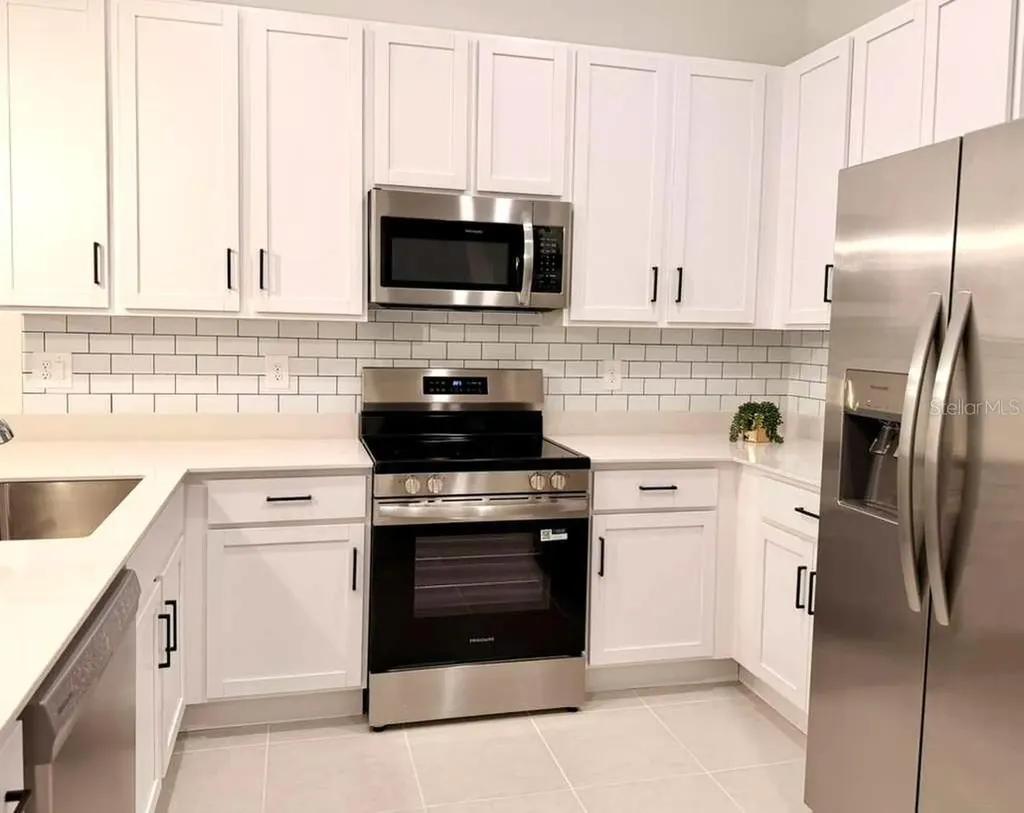 2735 Skyline Loop Kissimmee FL 34758