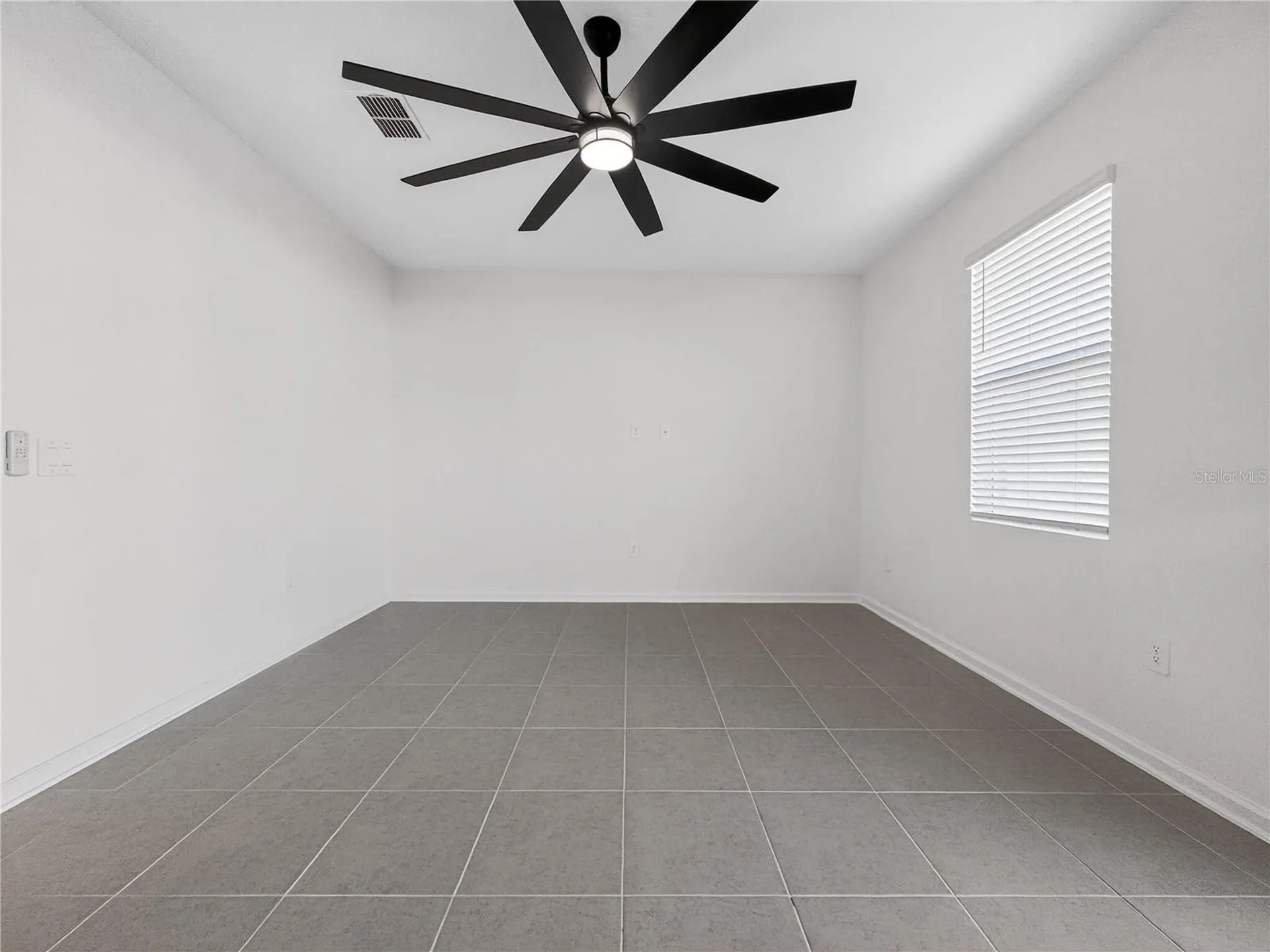 2735 Skyline Loop Kissimmee FL 34758